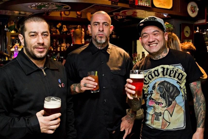 Henrique Fogaça, Fernando Badauí e Marcos Kichimoto no Cão Véio